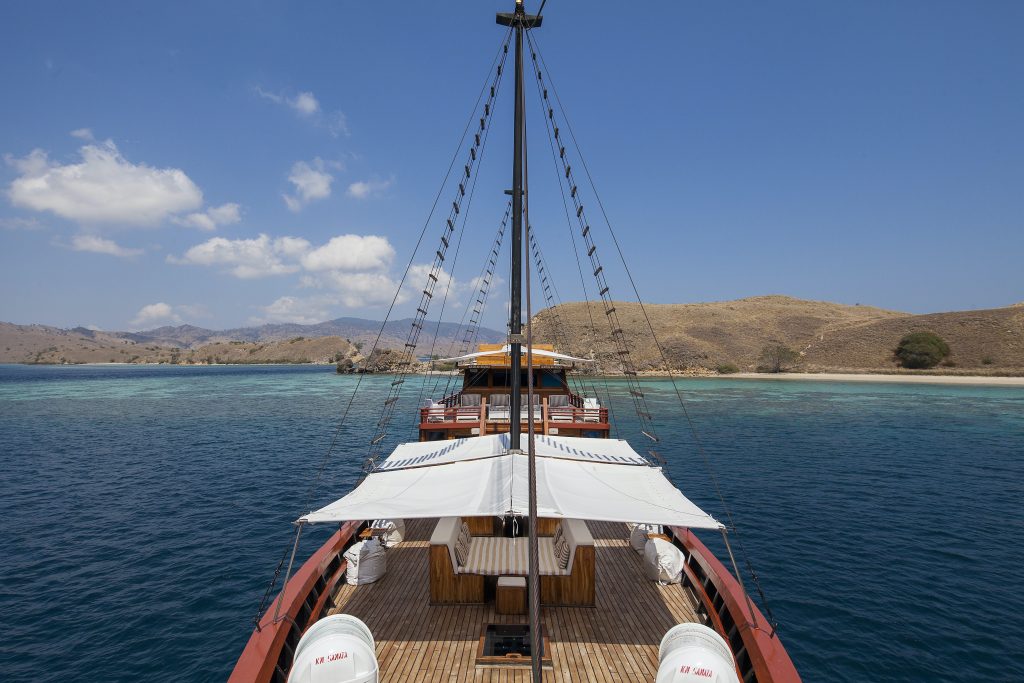 Samata-luxuryyacht-yachtcharterindonesia