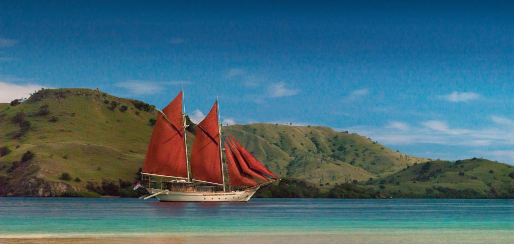 Si Datu Bua- ship - Yacht Charter Indonesia