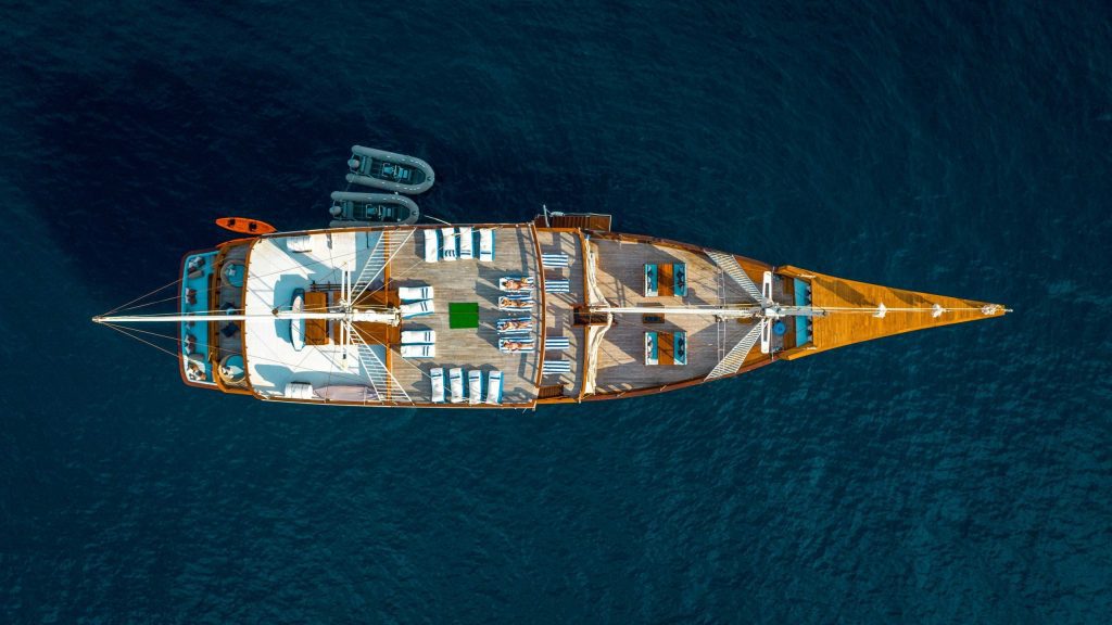 The Maj Oceanic - ship - Yacht Charter Indonesia